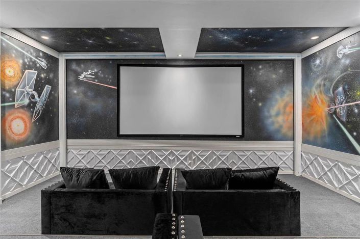 Image No.33-8 Bed House for sale