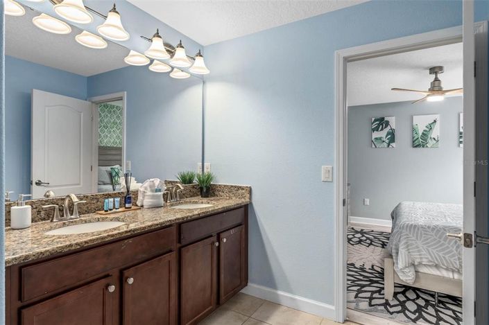 Image No.46-8 Bed House for sale