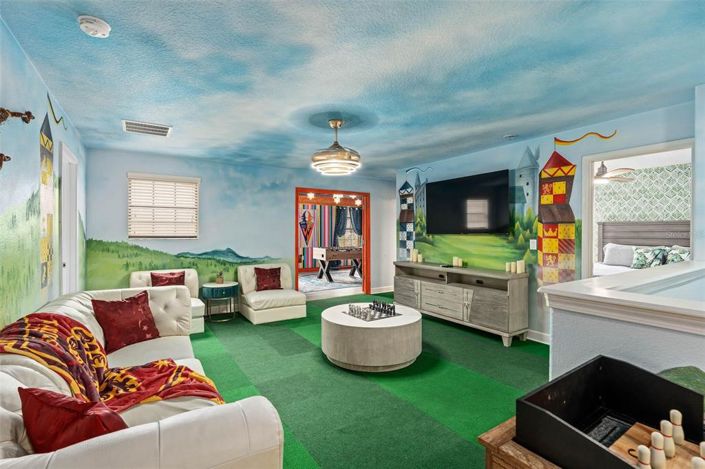 Image No.48-8 Bed House for sale