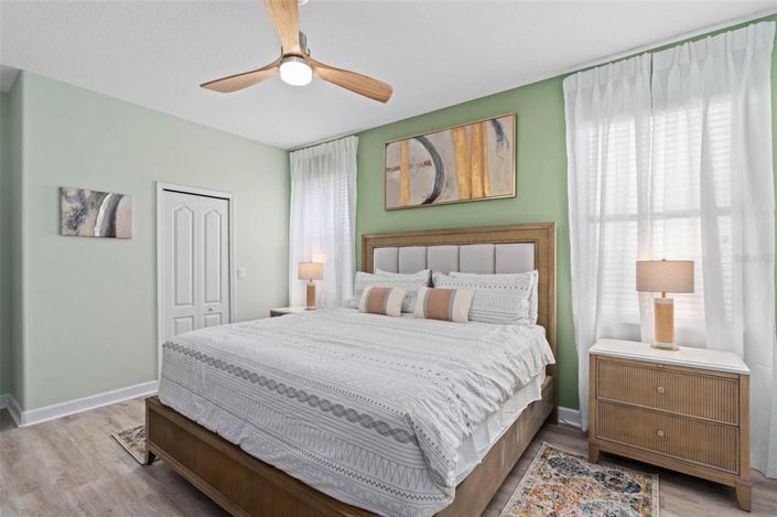 Image No.52-8 Bed Property for sale