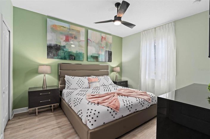 Image No.54-8 Bed House for sale