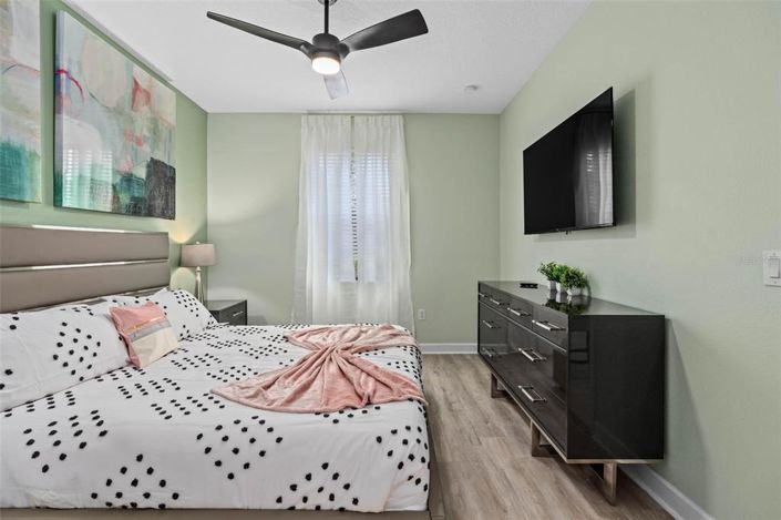 Image No.55-8 Bed House for sale