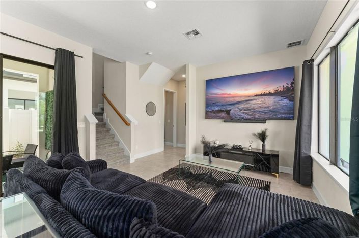 Image No.13-4 Bed Townhouse for sale