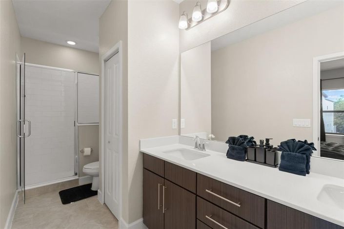 Image No.30-4 Bed Townhouse for sale