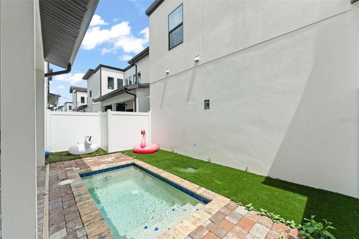 Image No.35-4 Bed Townhouse for sale