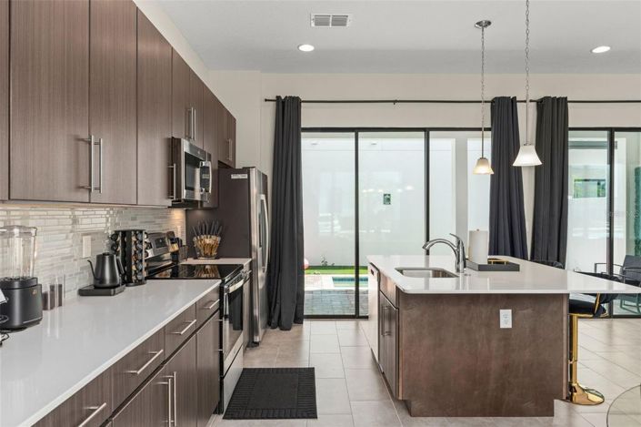 Image No.8-4 Bed Townhouse for sale