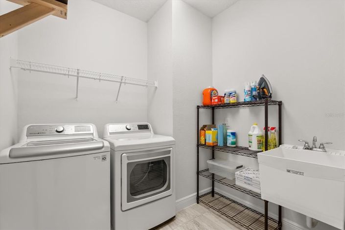 Image No.20-3 Bed Townhouse for sale