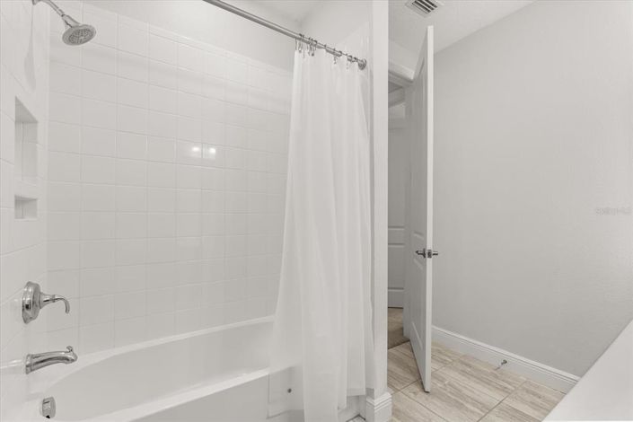 Image No.26-3 Bed Townhouse for sale