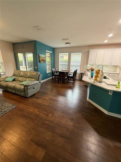 Image No.30-5 Bed House for sale