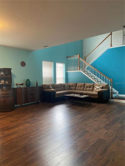 Image No.5-5 Bed House for sale