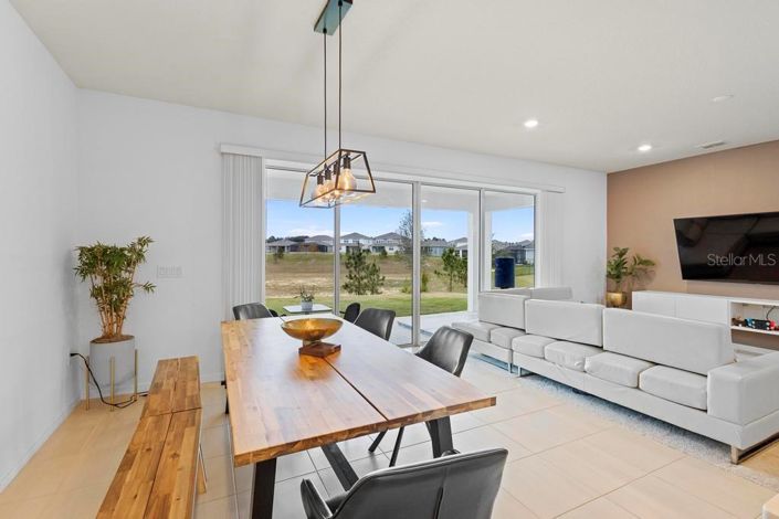 Image No.18-4 Bed House for sale