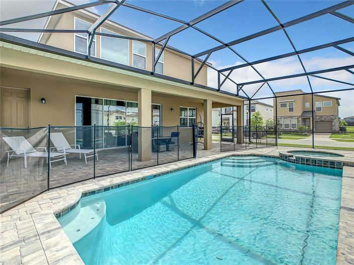 Image No.3-10 Bed House for sale