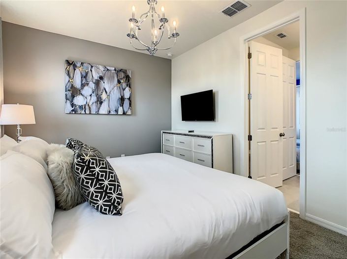 Image No.50-10 Bed House for sale