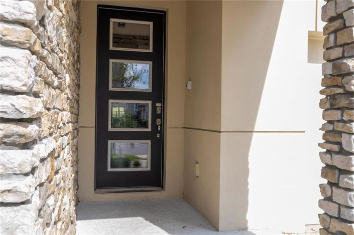 Image No.3-9 Bed House for sale