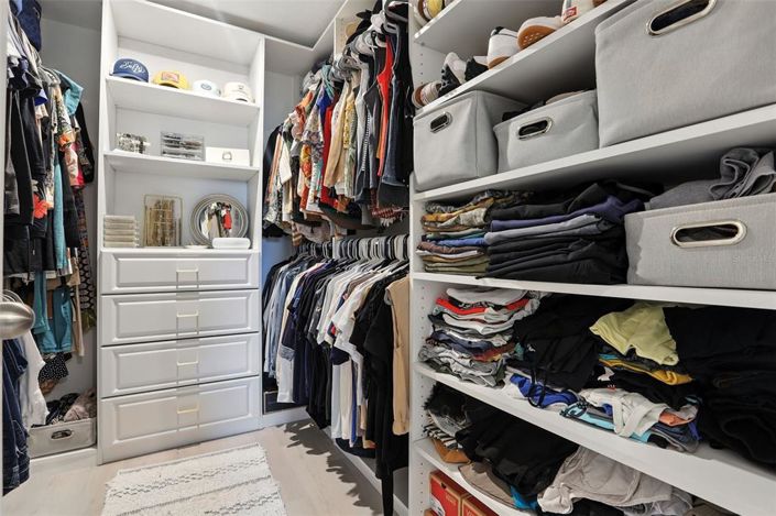 Image No.20-3 Bed Townhouse for sale