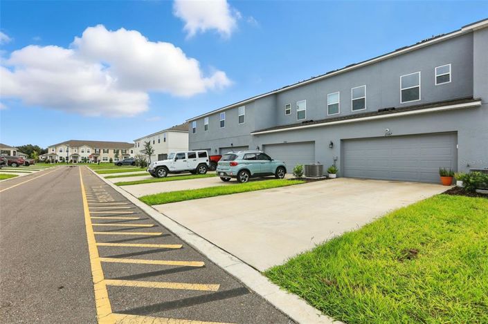 Image No.27-3 Bed Townhouse for sale