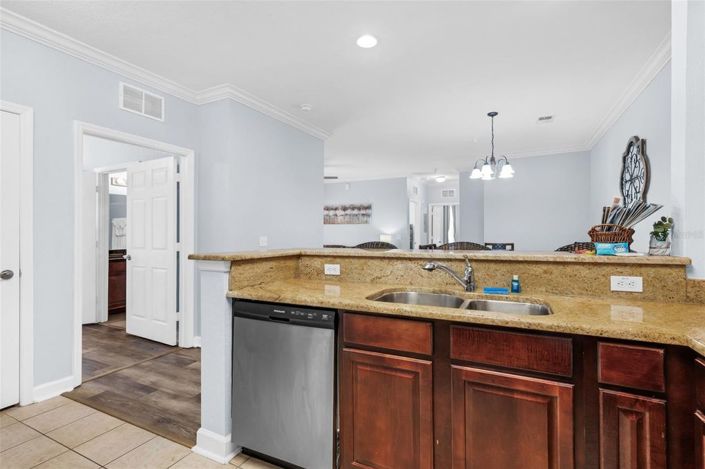 Image No.15-3 Bed Townhouse for sale