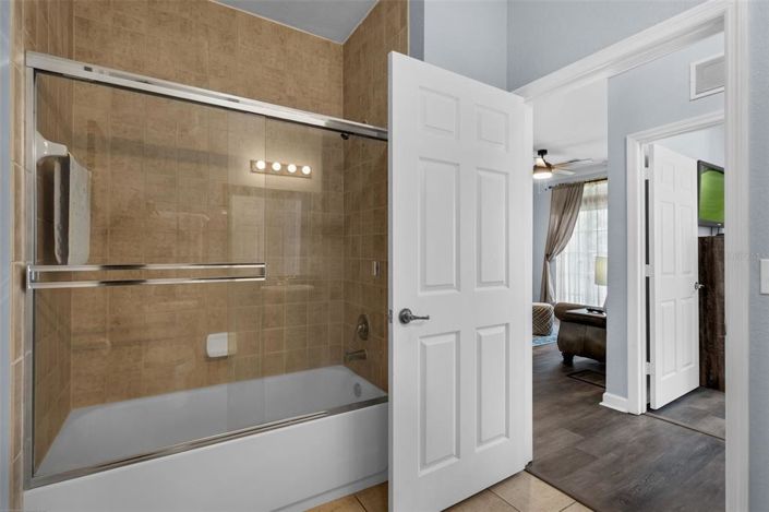 Image No.18-3 Bed Apartment for sale