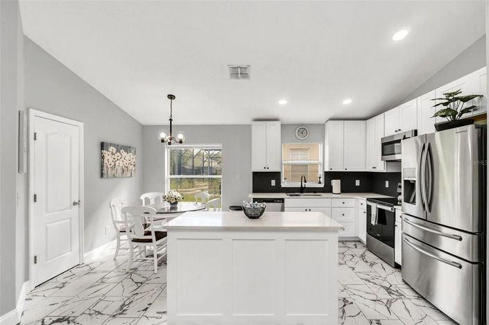 Image No.15-4 Bed House for sale