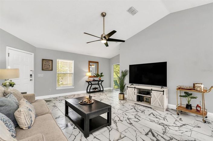 Image No.23-4 Bed House for sale