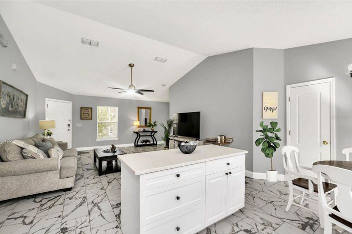 Image No.24-4 Bed House for sale