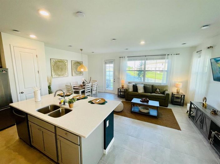 Image No.6-3 Bed Townhouse for sale