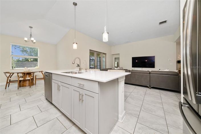 Image No.13-4 Bed Property for sale