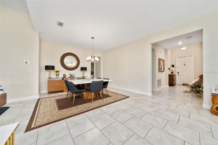 Image No.17-4 Bed Townhouse for sale