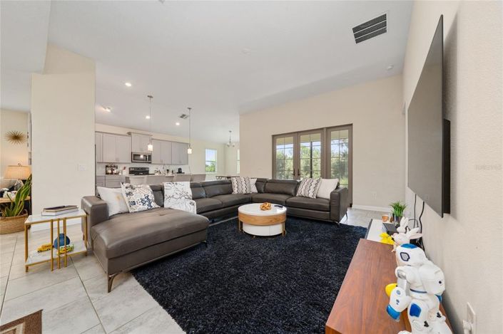 Image No.22-4 Bed Townhouse for sale