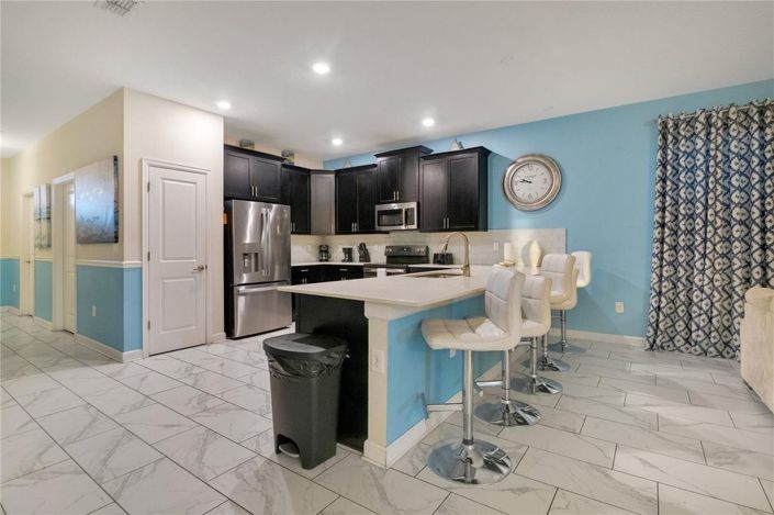 Image No.11-8 Bed House for sale