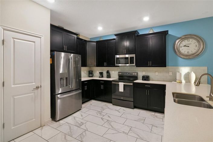 Image No.12-8 Bed House for sale