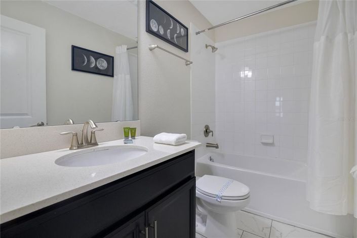 Image No.32-8 Bed House for sale