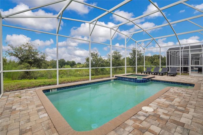 Image No.37-8 Bed House for sale