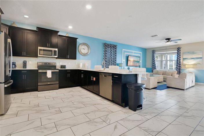 Image No.9-8 Bed House for sale