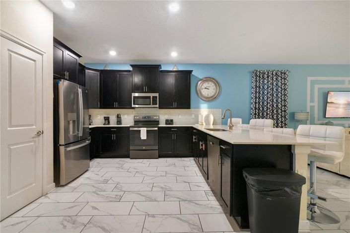 Image No.10-8 Bed House for sale