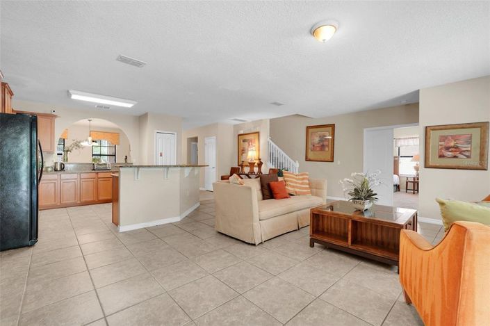 Image No.14-6 Bed House for sale