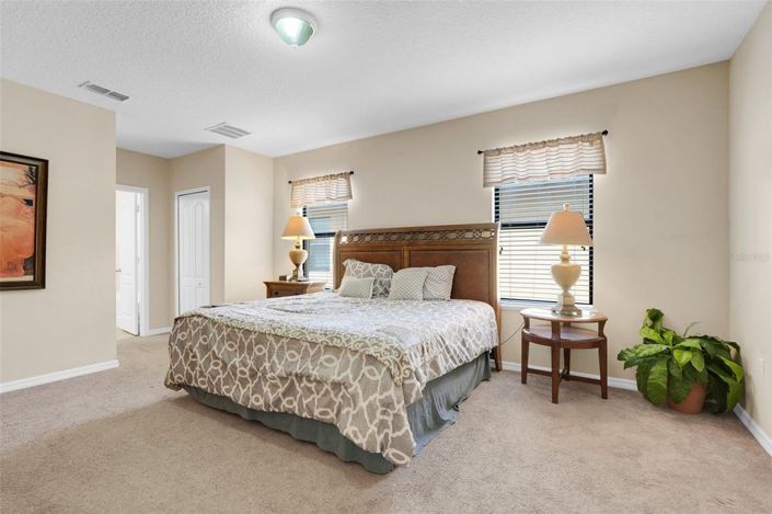 Image No.17-6 Bed House for sale