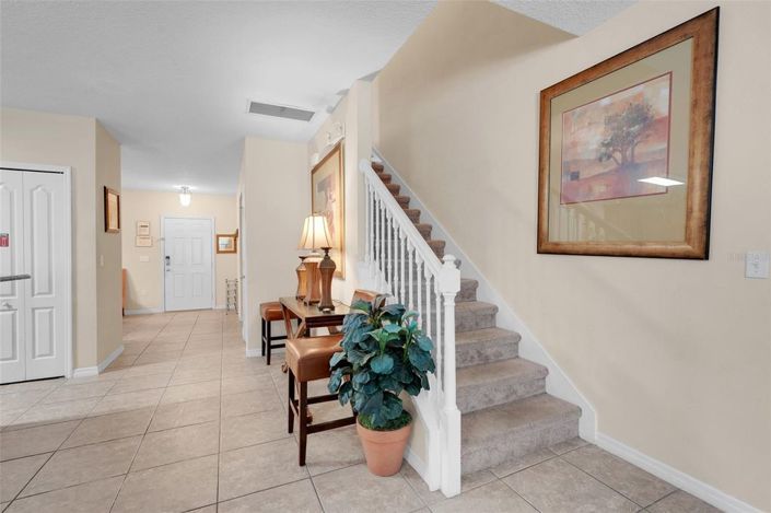 Image No.21-6 Bed House for sale