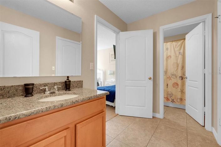 Image No.31-6 Bed House for sale