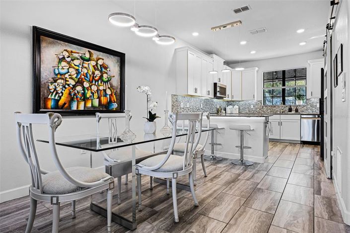 Image No.11-4 Bed Townhouse for sale