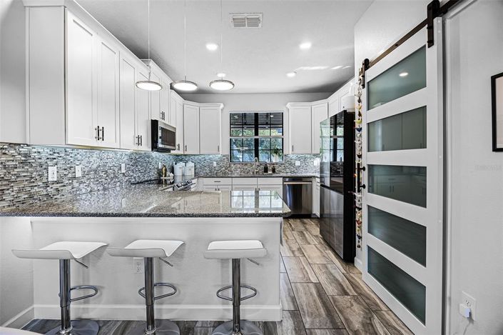 Image No.16-4 Bed Townhouse for sale