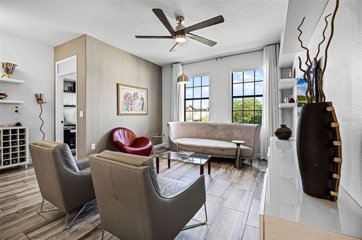 Image No.9-4 Bed Townhouse for sale