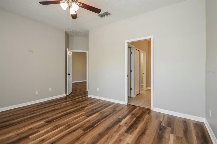 Image No.11-4 Bed House for sale