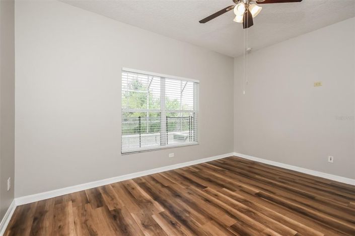 Image No.10-4 Bed House for sale