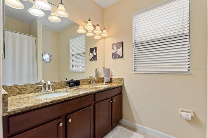 Image No.29-4 Bed House for sale