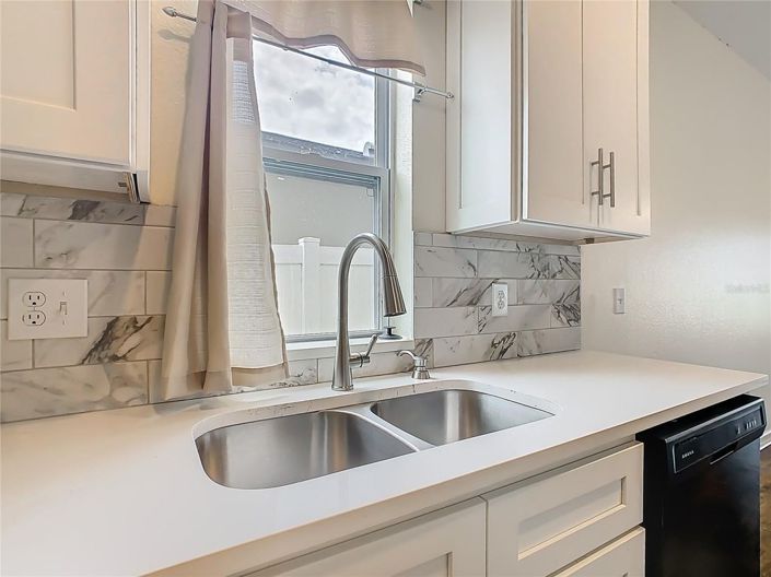 Image No.12-3 Bed House for sale