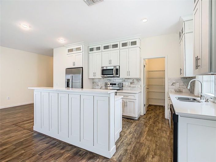 Image No.16-3 Bed House for sale