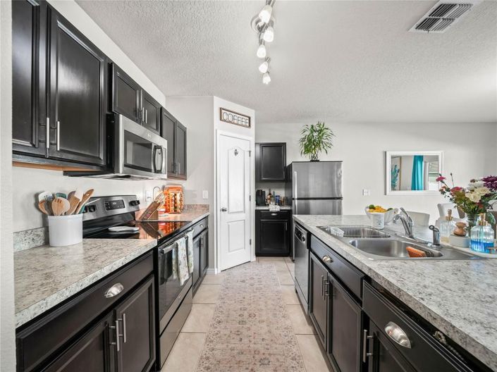 Image No.5-4 Bed House for sale