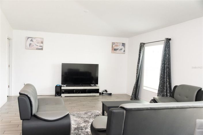 Image No.4-3 Bed House for sale