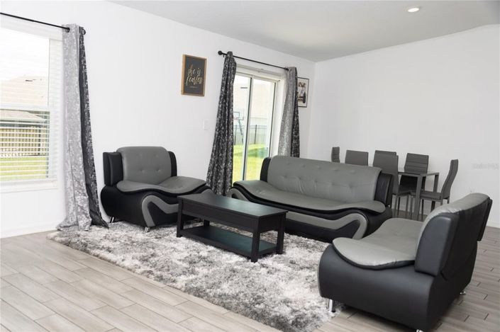 Image No.6-3 Bed House for sale